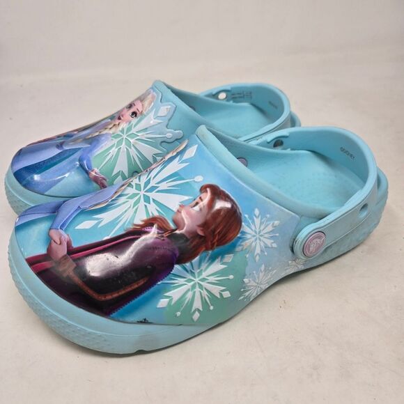 CROCS Disney Frozen II Clogs Girls J2 Ice Blue Slip On Shoes Iconic Comfort - Picture 4 of 10